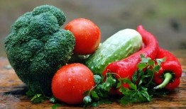 皇后吃蔬菜爆料视频播放,揭秘宫廷饮食文化新视角